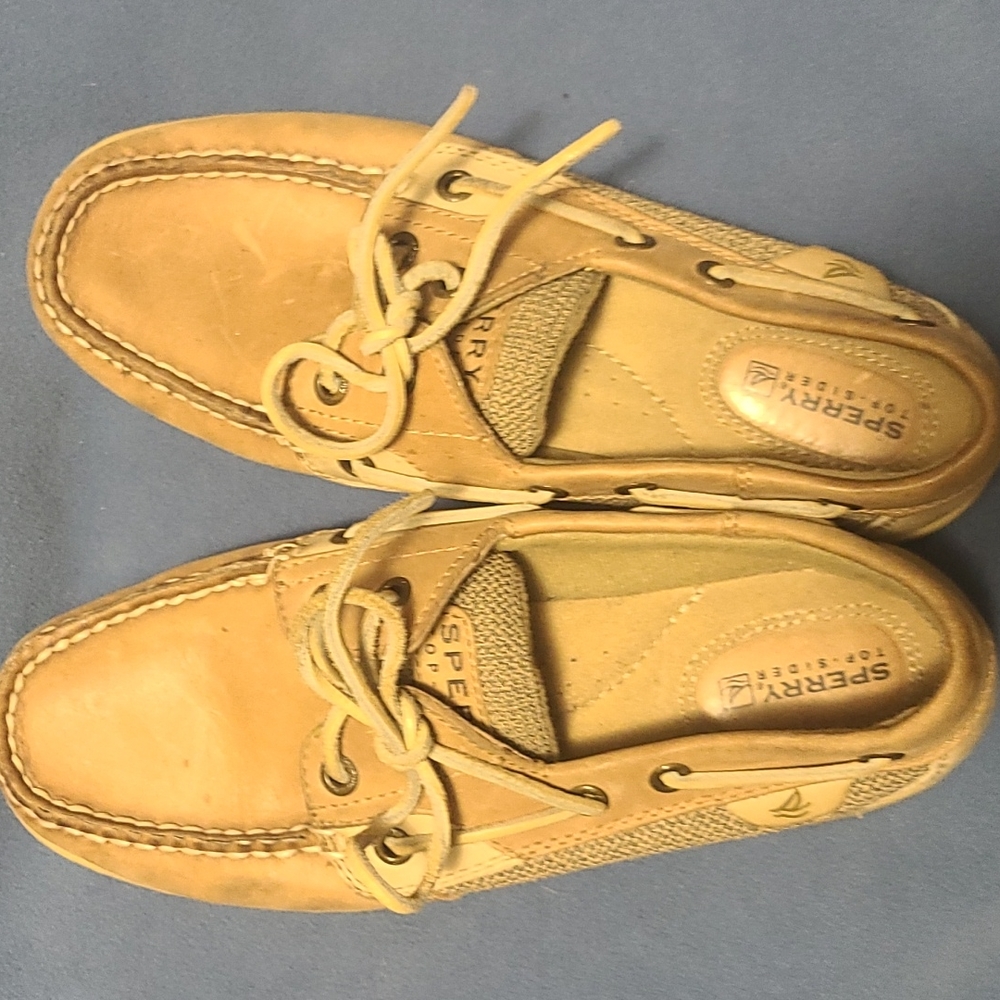 Sperry top siders size 6 beige